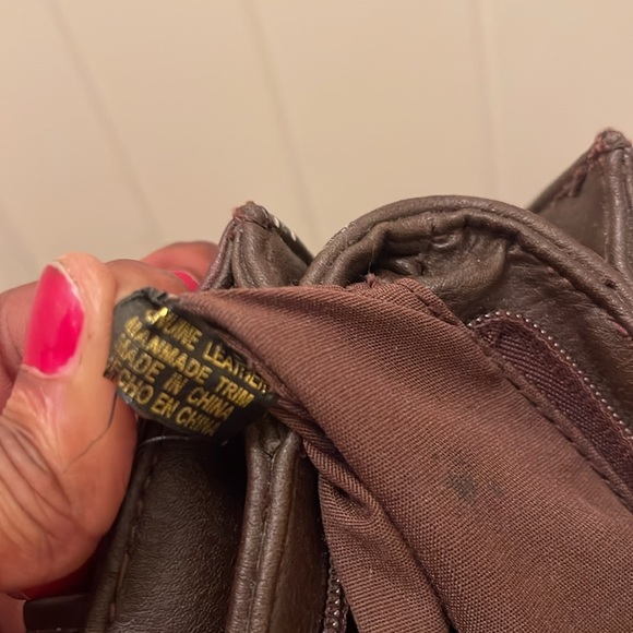 Carriage House genuine leather, please check all picture of condition - Picture 15 of 17